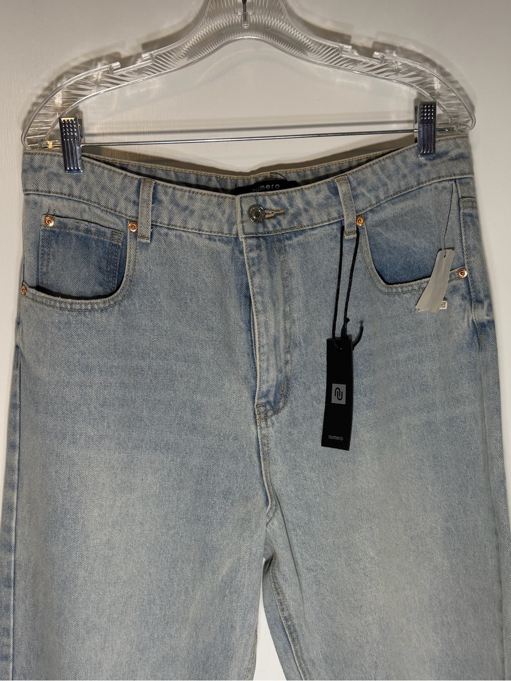 NWT: NUMERO Light Blue Distressed Straight-Leg Jeans Size 32 Waist - Picture 3 of 7
